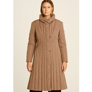 Vintage 1970's Saxton Hall Goose Down Long Quilted Coat in Tan. Size Medium.